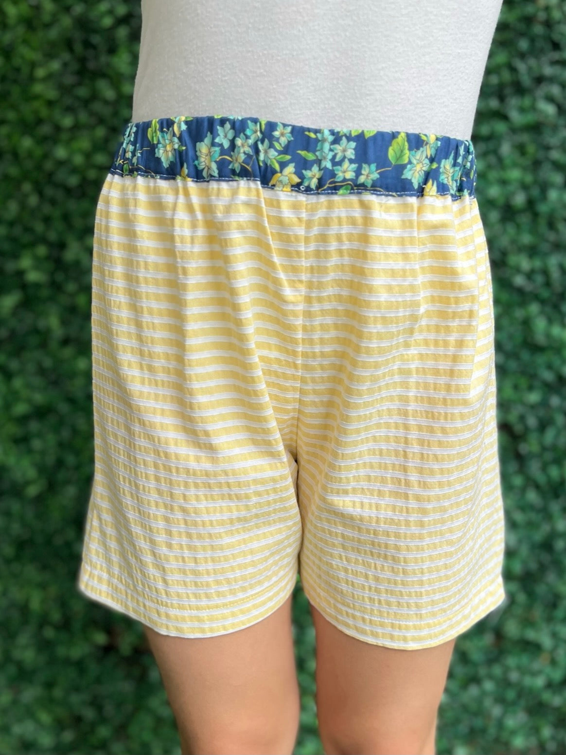 Pocket Shorts - Yellow Stripe